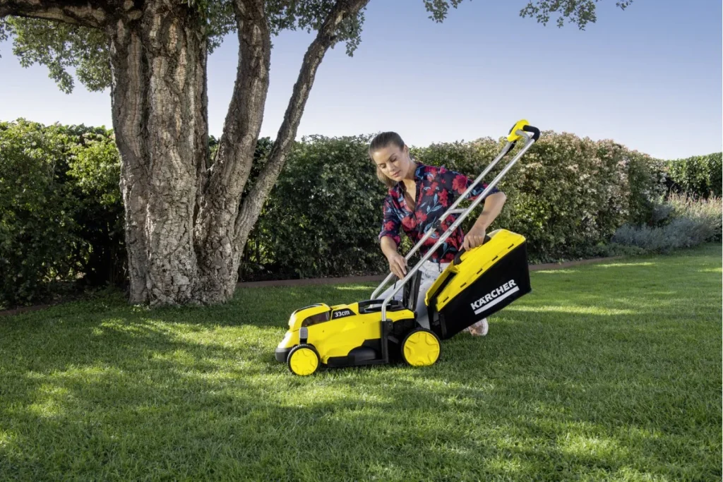 Акумуляторна газонокосарка Karcher LMO 18-33 Battery (1.444-400.0)